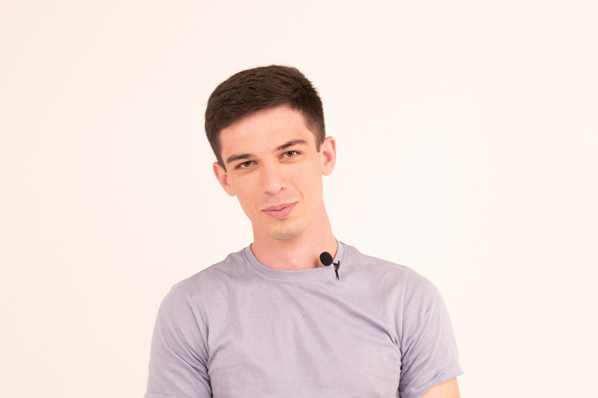 74568122-B454-4934-A768-748F256D476E