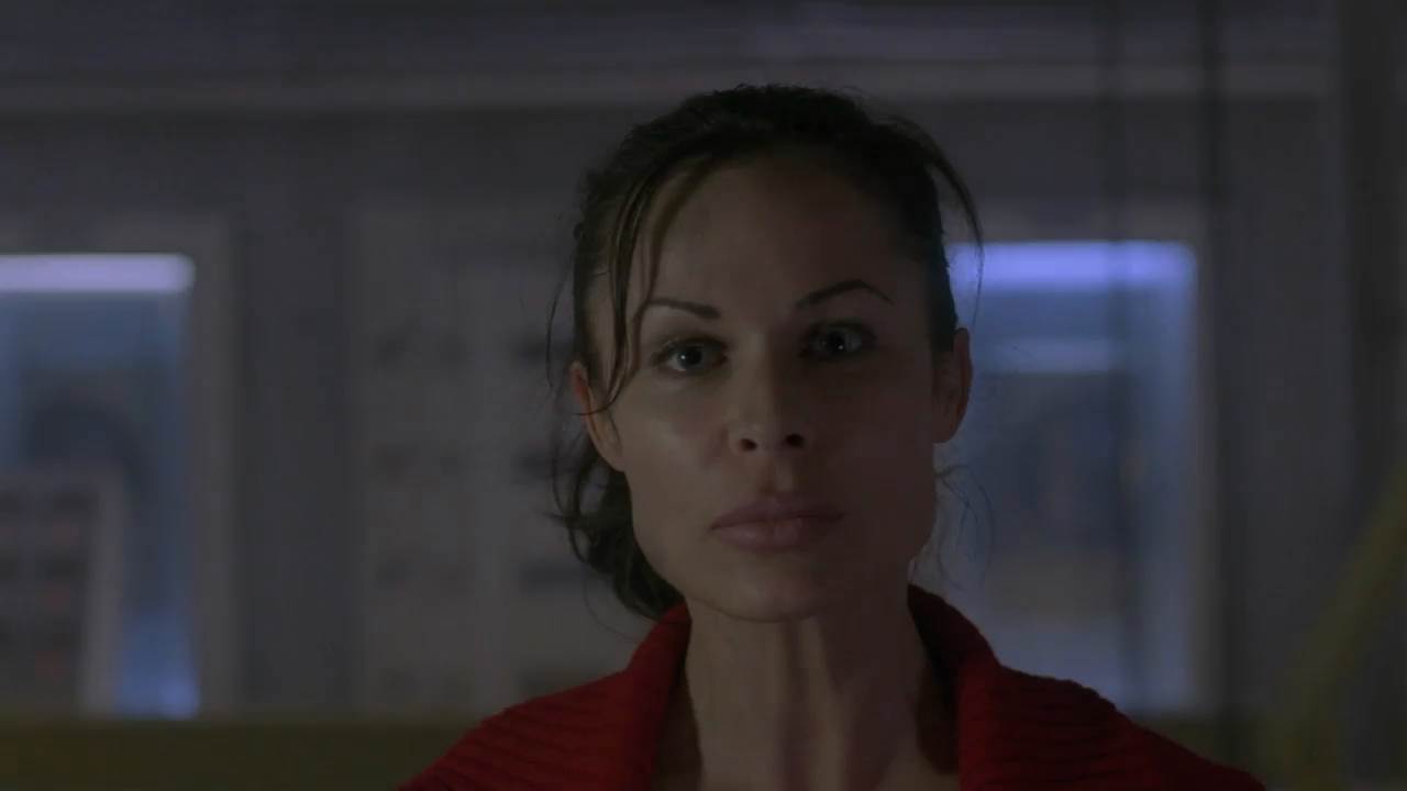 Raging Sharks 2005 WebRip [Hindi + Tamil + Telugu + English] 480p, 720p Screenshot