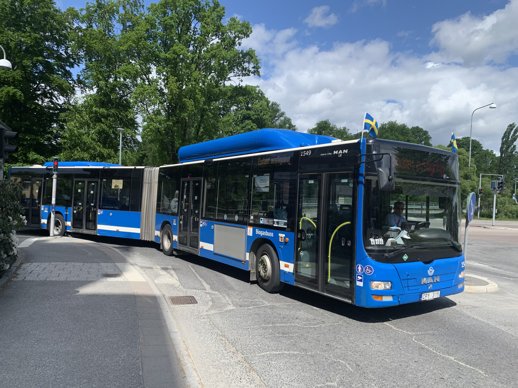 B01E432E-535B-46E2-92B9-08809E9056A8