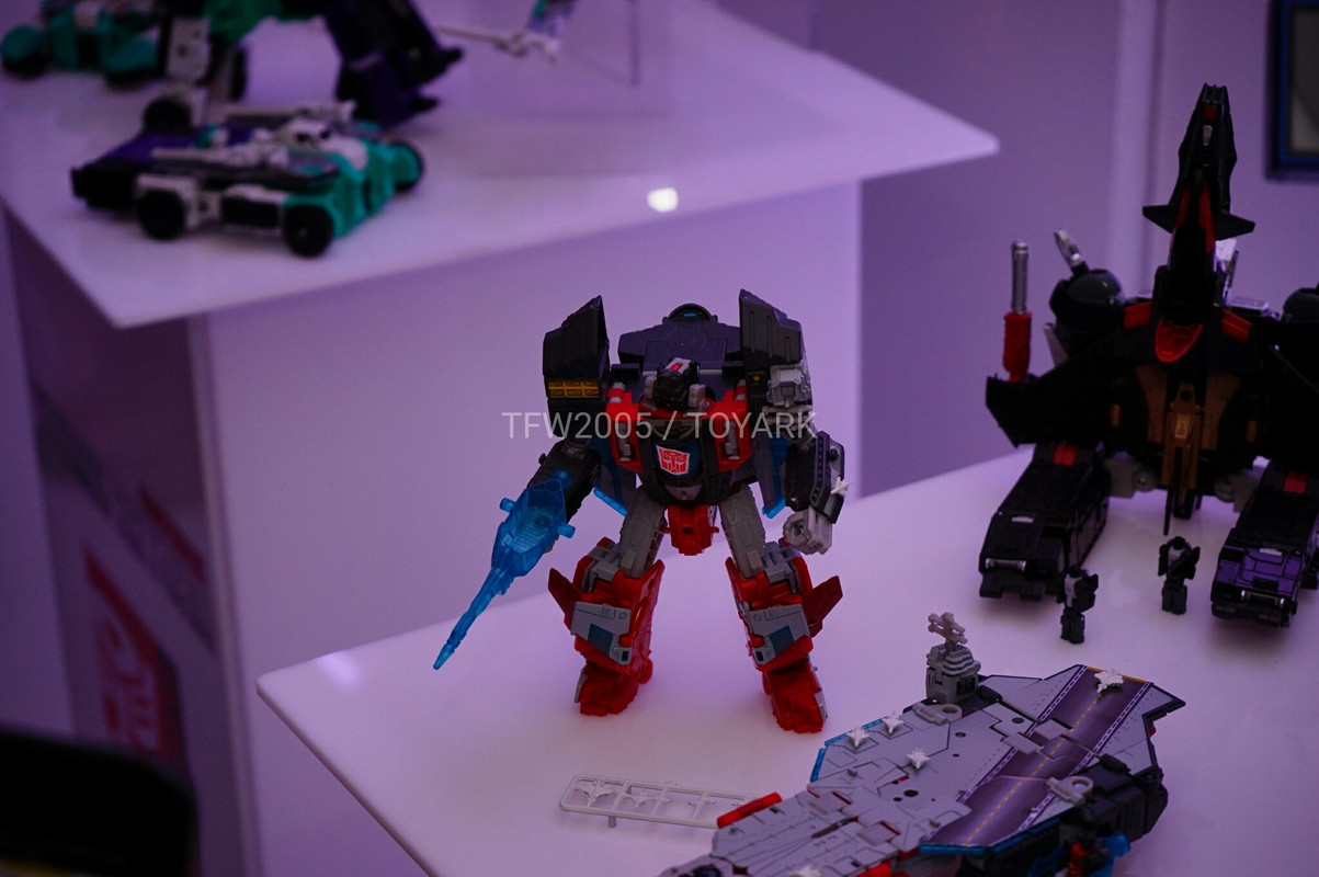 NYCC2016-Titans-Return-006
