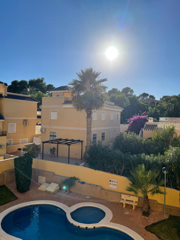 8E8321A4-1591-4ACB-B075-A89A9FB59FFE