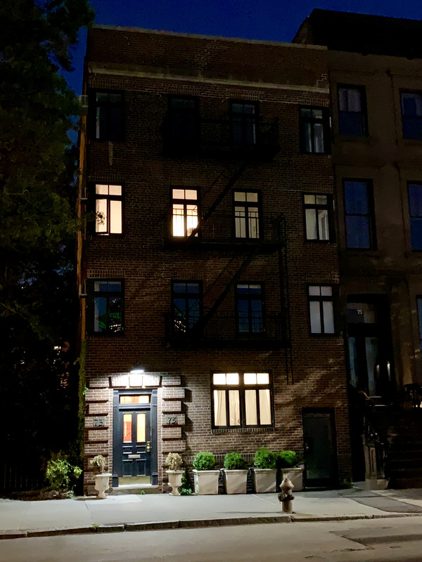 6A30E886-60FA-4DBC-BDD5-0A352FA96913