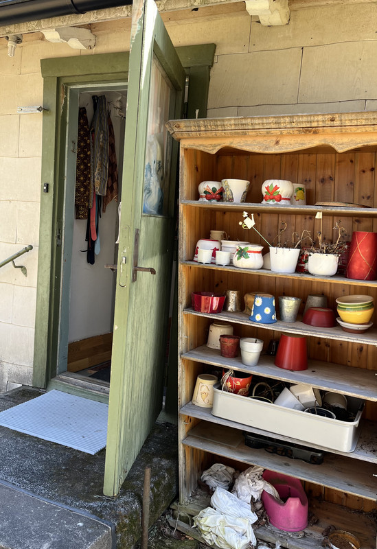 B2F3EFFC-C2D3-4C18-B386-724A2A38F9C5