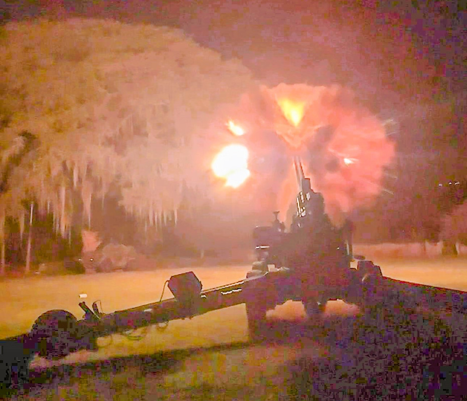 Colombia emplea sus obuses de 155 mm en operaciones nocturnas