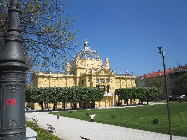 Viernes 14 de abril. Zagreb - Vacaciones en Sarajevo y Croacia (12)