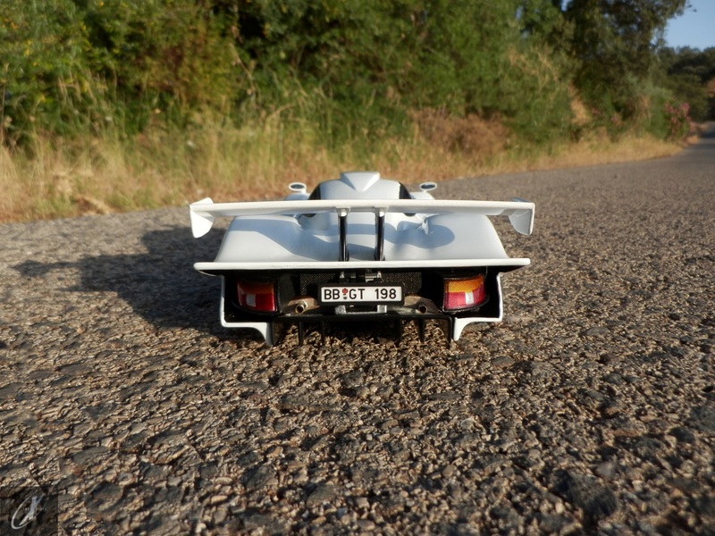 Porsche 911 GT1 Strassenversion (11)