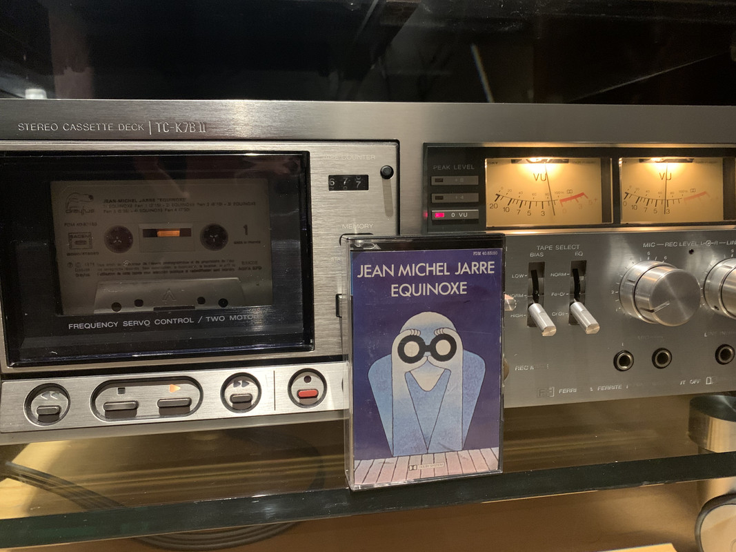 852B32FD-362E-431E-B296-1E2897096452