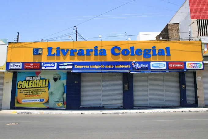 Foto do exterior da loja Livraia Colegial