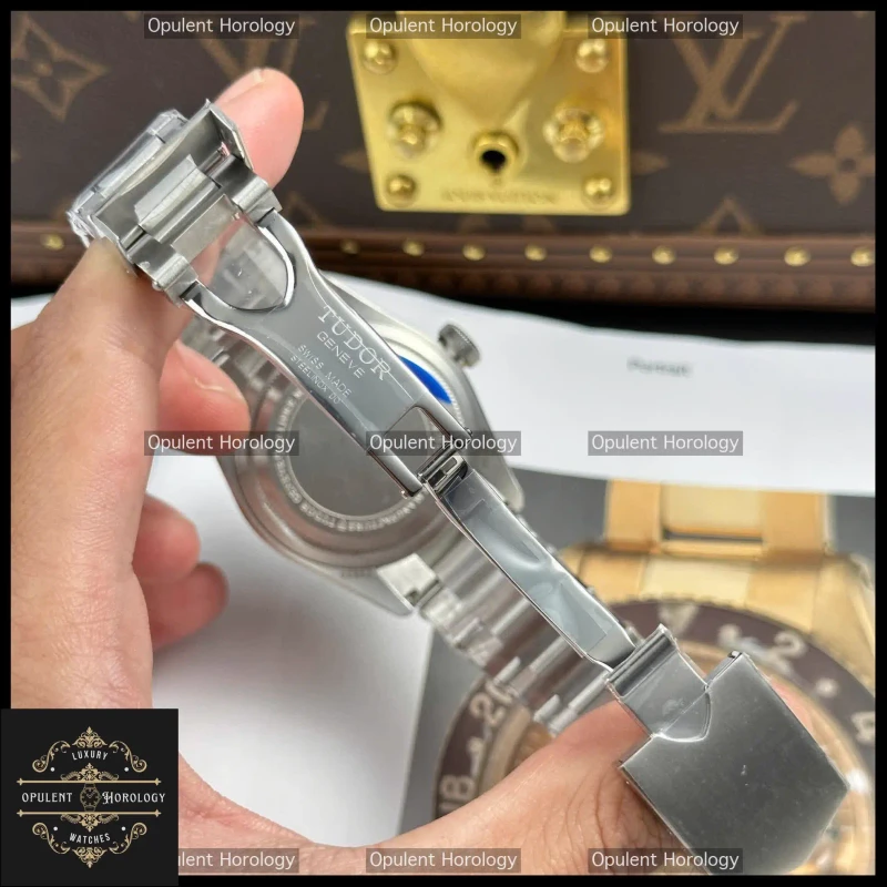 Tudor Black Bay GMT M79830RB Replica Watch 41mm Automatic Swiss Movement