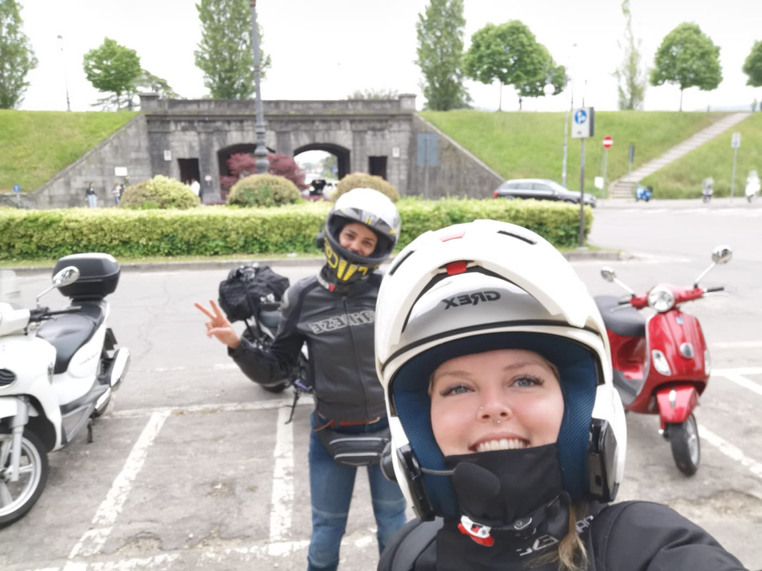 D8841DA2-A0D6-46C2-840D-7487CED6EC59