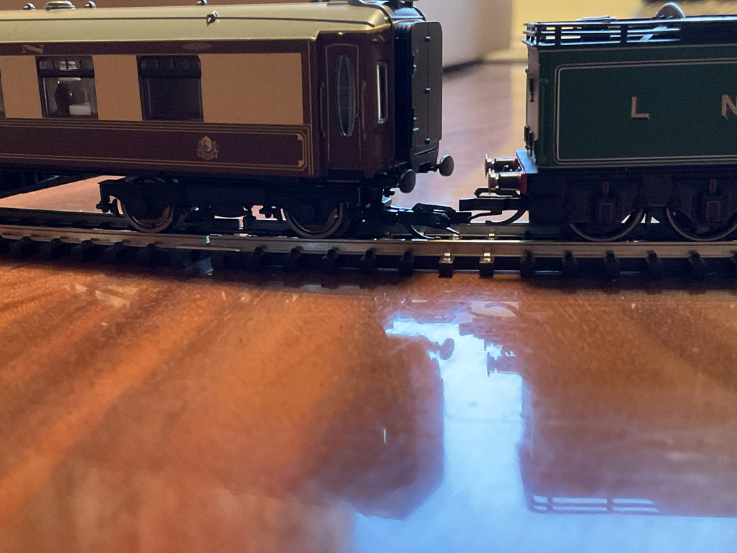 F0B10562-06DD-4D7E-84E6-B3DEF009F391