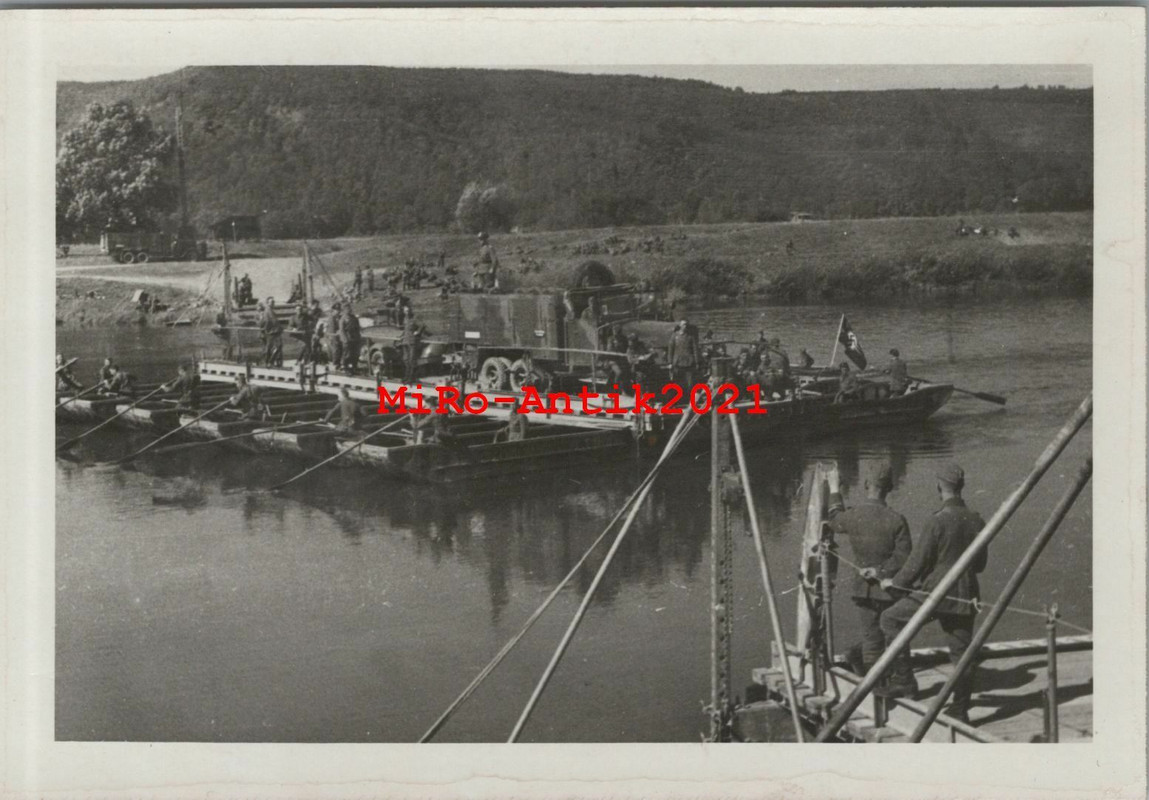 Foto, Wk2, Transport schwerer Lkw auf Fähre, Pioniere in Höxter