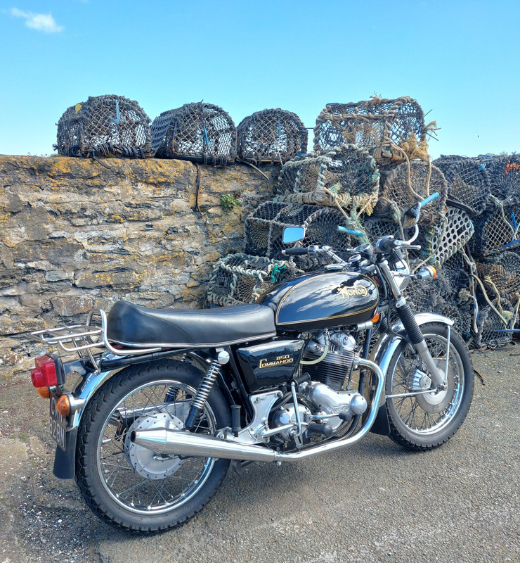 Pictures of your Norton Commandos