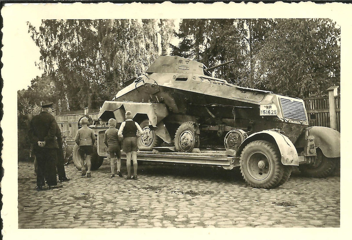 Foto Sdkfz 8 Rad Panzerspäh Treffer Sonderhänger