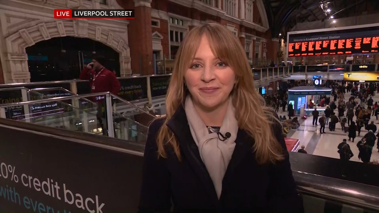 BBC London News_20231121_18301900.ts_snapshot_17.29.062