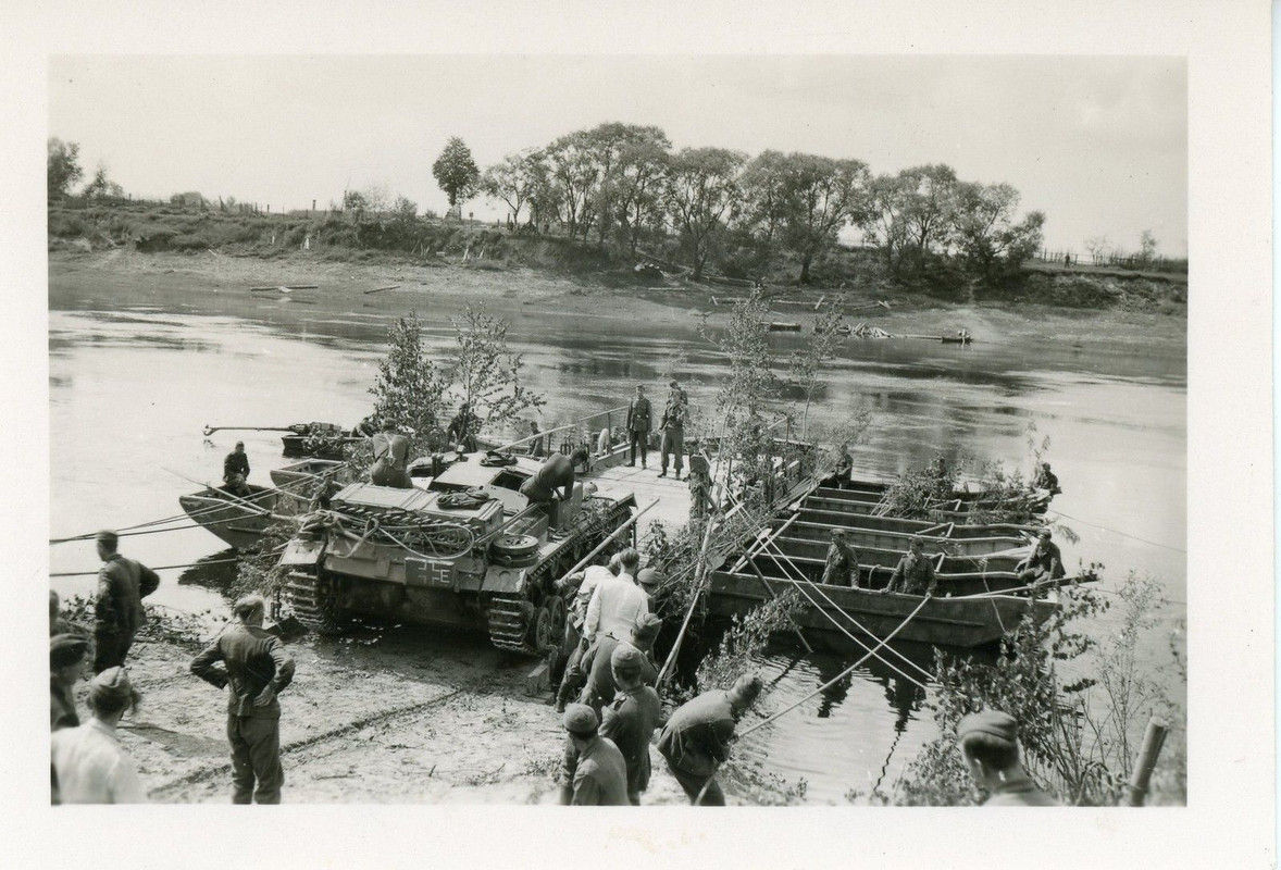 Russland Panzer StuG Sturmgeschütz Tank Sturmart