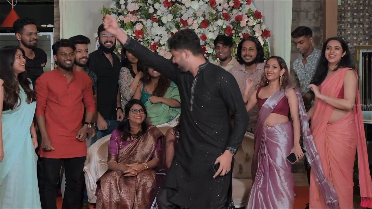 Sana Althaf Sexy navel and Belly show in pink saree.mp4_snapshot_00.13.878