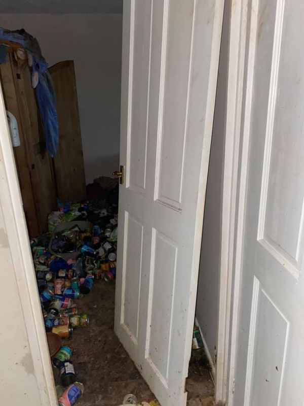 EE042B10-56D6-4FF8-A31B-ACCA3AB7D0D8