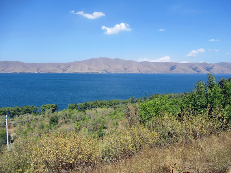 Армения - страна храмов, гор, камней и...
