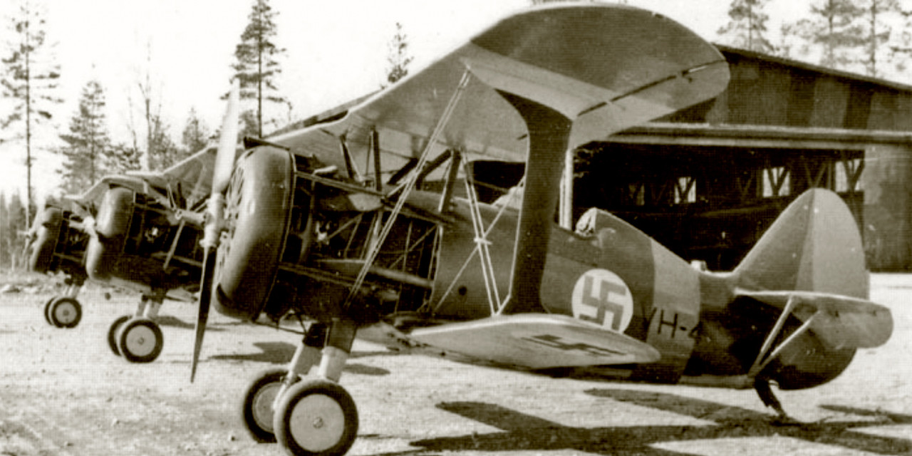 Ilmavoimat-Polikarpov-I-153-FAF-2.TLeLv35-as-VH4-Finland-Jun-1941-01