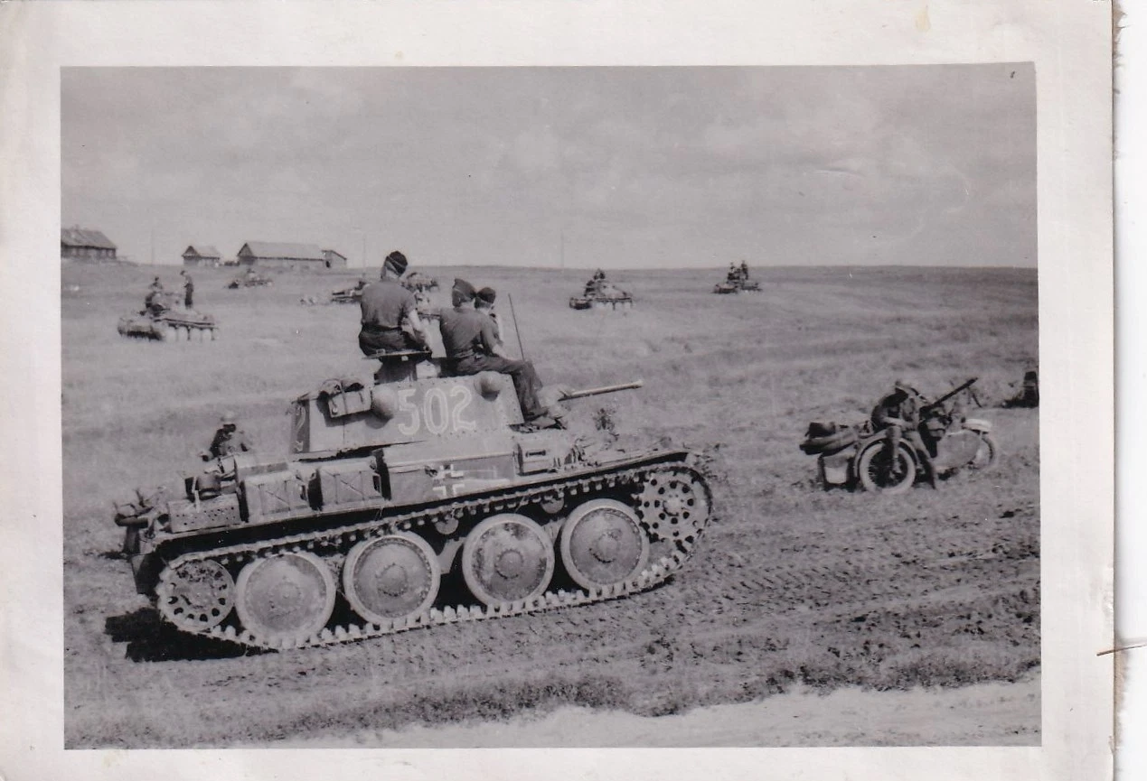Foto Deutscher Panzer gegen Wilna 2 WK