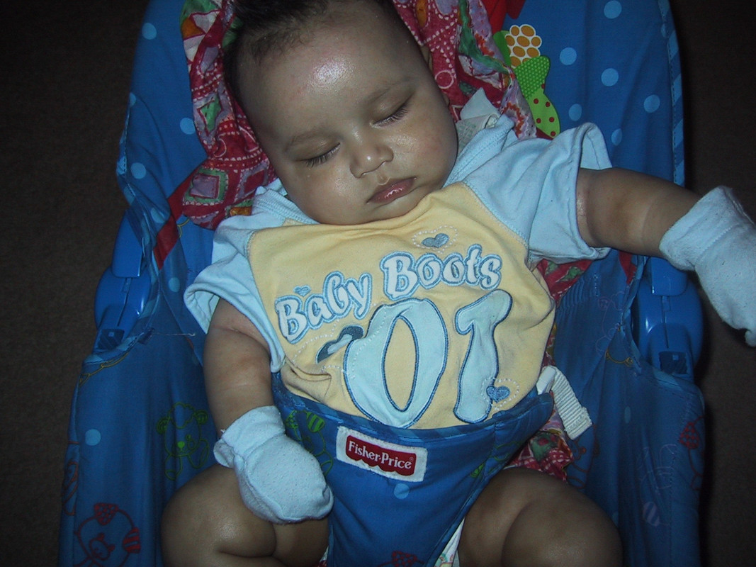 Baby at his fourth month 010