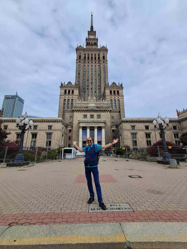 Varsovia 2024 la ciudad Fénix que resurgió de sus cenizas. - Blogs de Polonia - Dia 3-Parqie Lazienki, Palacio de la cultura, Praga, museo comunísimo. (12)