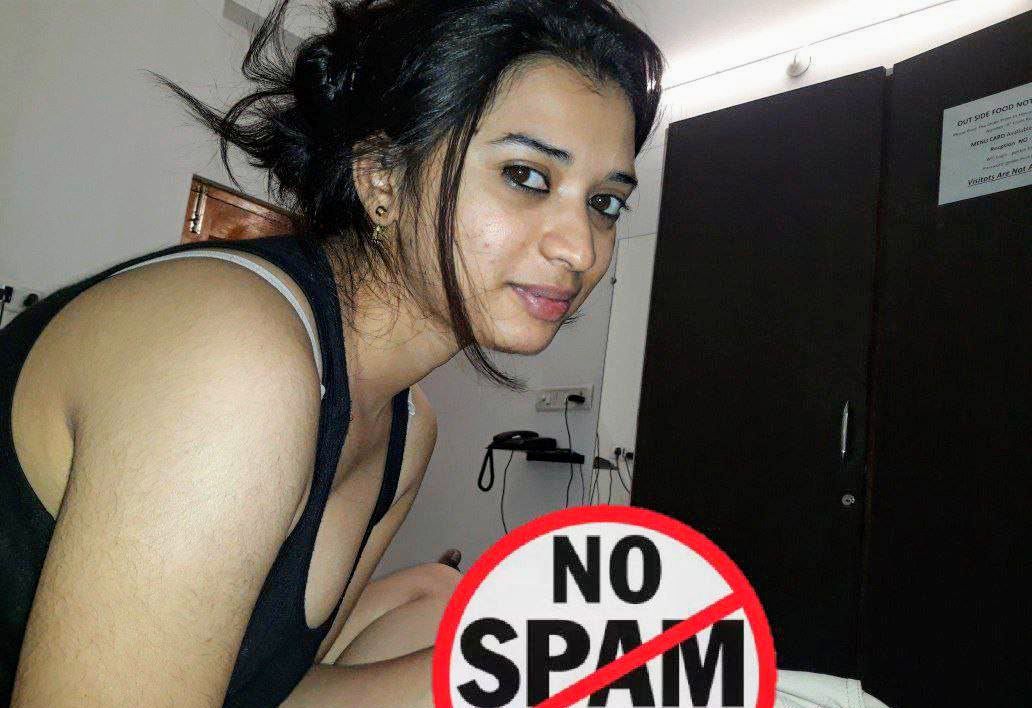 Cute indian girl pressing her boob exclusive viral video