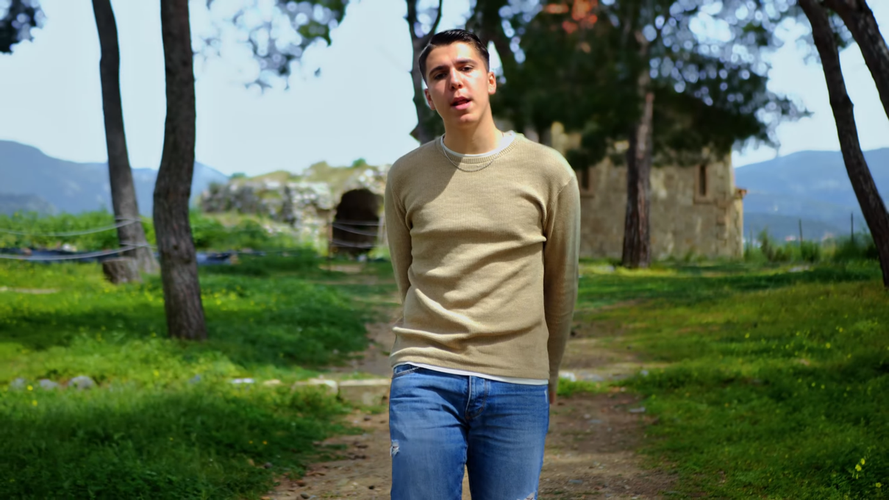 (994) Eisaggeleas - Gia tin Ellada mou (Official Music Video) 00-01-03