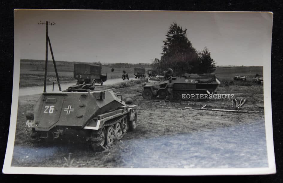 Foto zwei deutsche Schützen - Panzer Sonder KFZ 