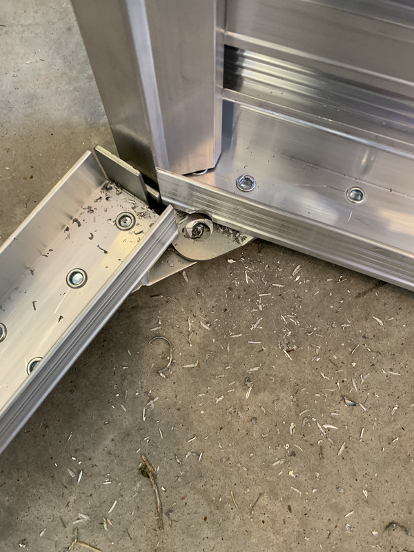 13AF47B2-E636-4FB2-9389-4EA9D7B95A2E