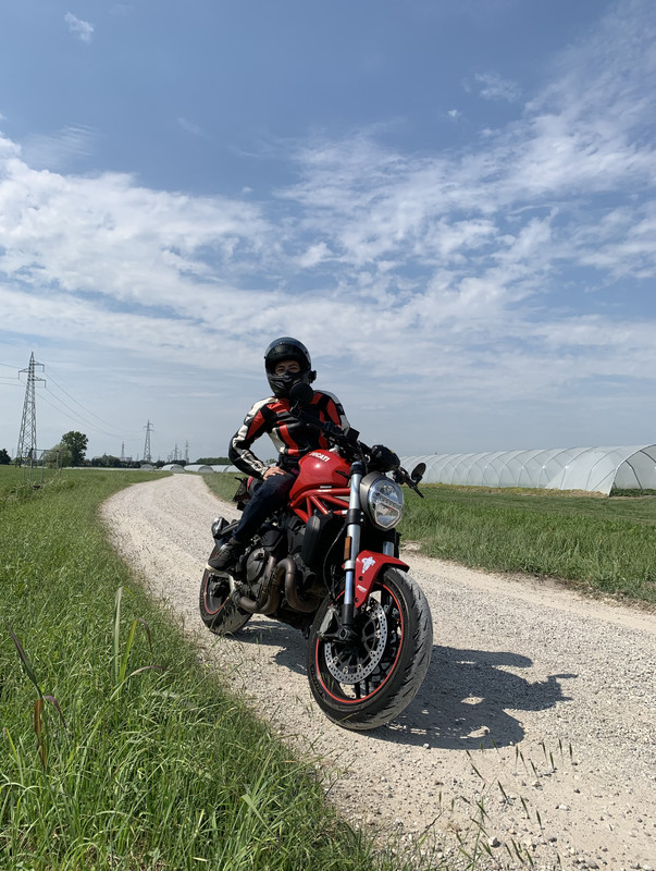 F0EE915B-EEB0-4038-AEB3-C764CAAC3E9B