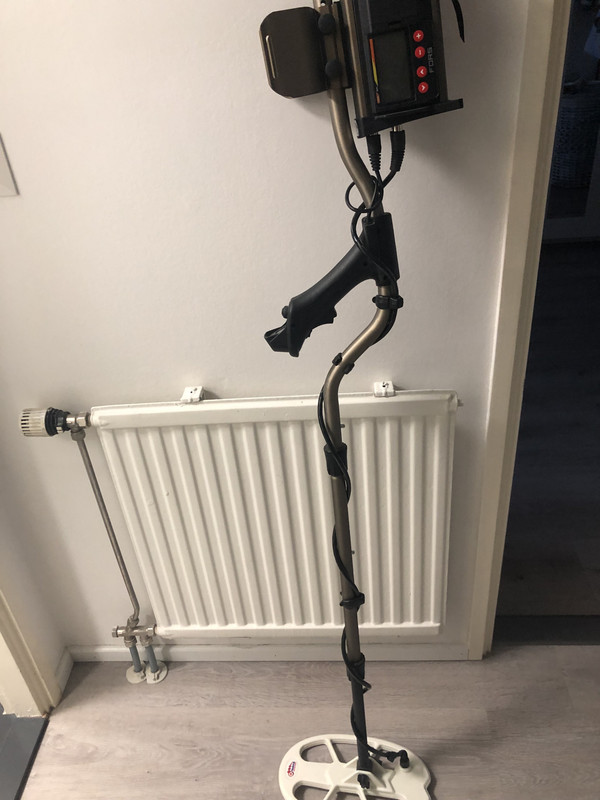 AB16F16C-4A70-4454-B5D7-66649ABC653B