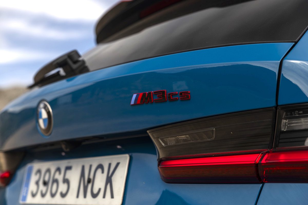 P90612639_highRes_bmw-m3-cs-touring (1)