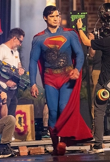 MAN-OF-STEEL-1-FOTOR.jpg