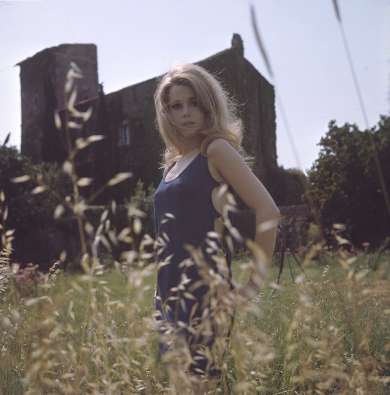 Jane Fonda mh06
