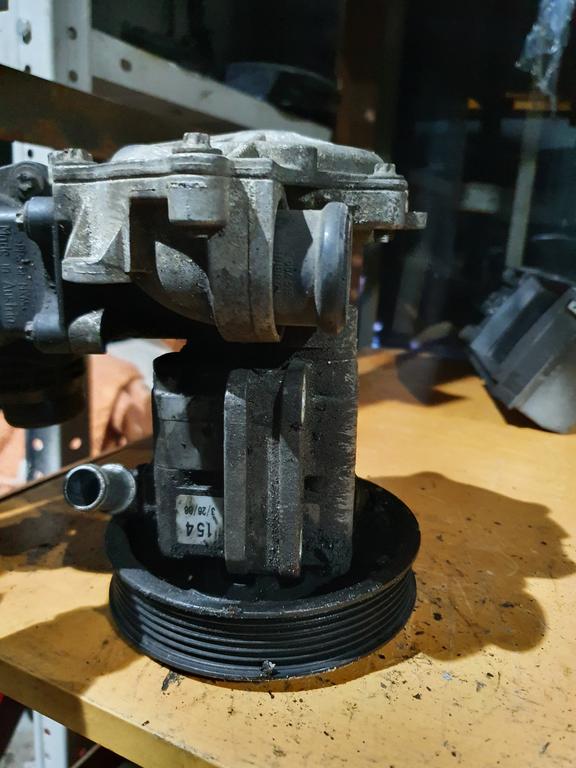 Насос гидроусилителя руля