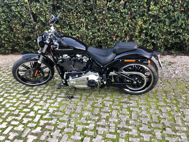 8214CDC4-F98C-41D3-B340-40945E0478FC