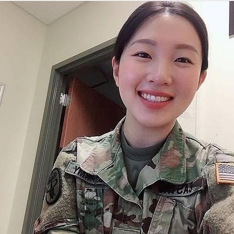 08B42F7D-A78D-4BC9-A56A-C2B24C54F053