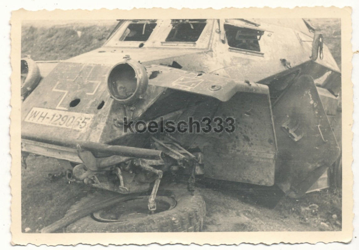 Foto 4 Rad Panzer Spähwagen Wrack in Tarnow Polen 1939 Panzer Au