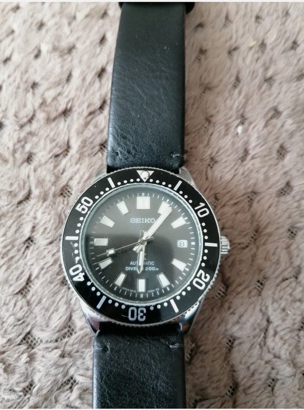 Help identifying Seiko | WatchUSeek Watch Forums