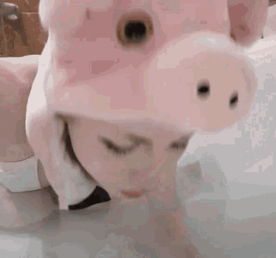 1678381283188917668.gif
