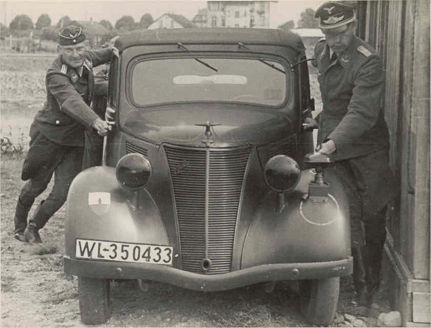 Vehículos en la WWII Ford-Eifel-20-1