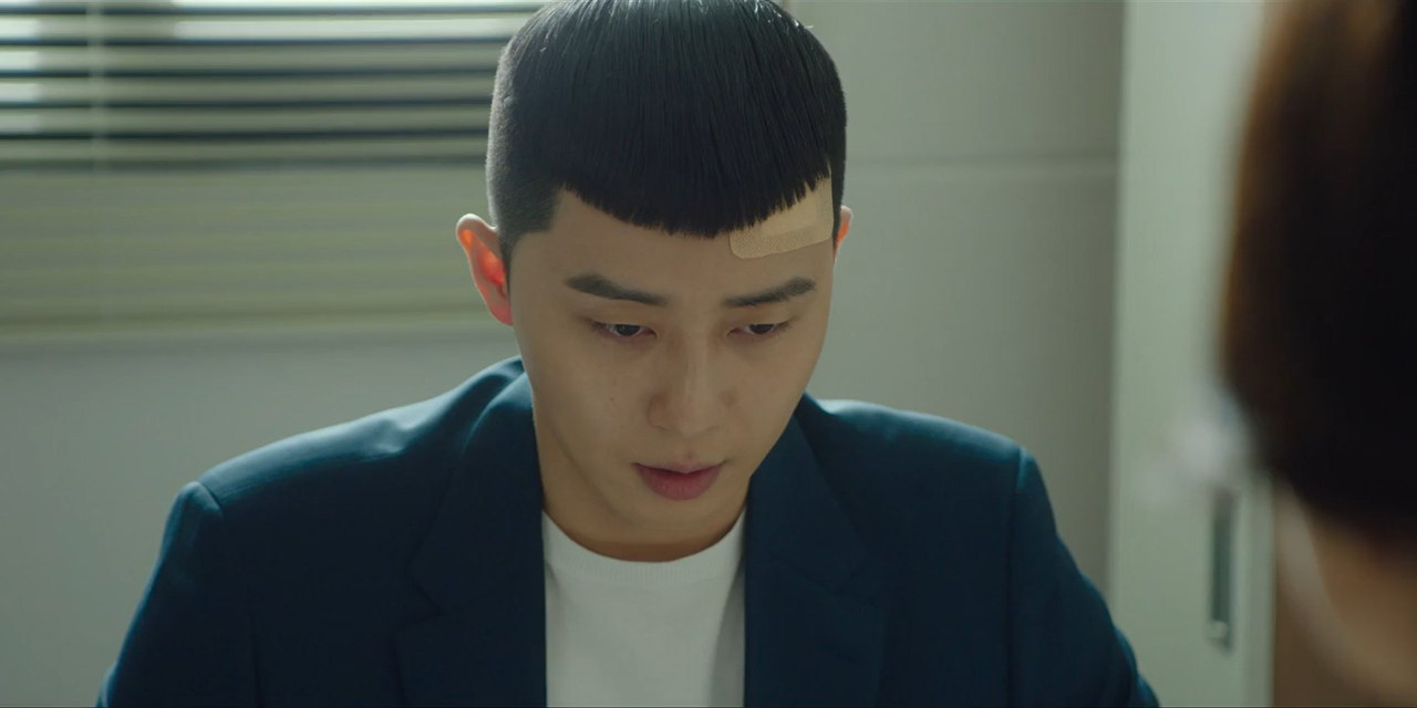 Itaewon Class (2020) Season 1 [Hindi + Korean] WebRip 480p 720p ESub - Complete Screenshot