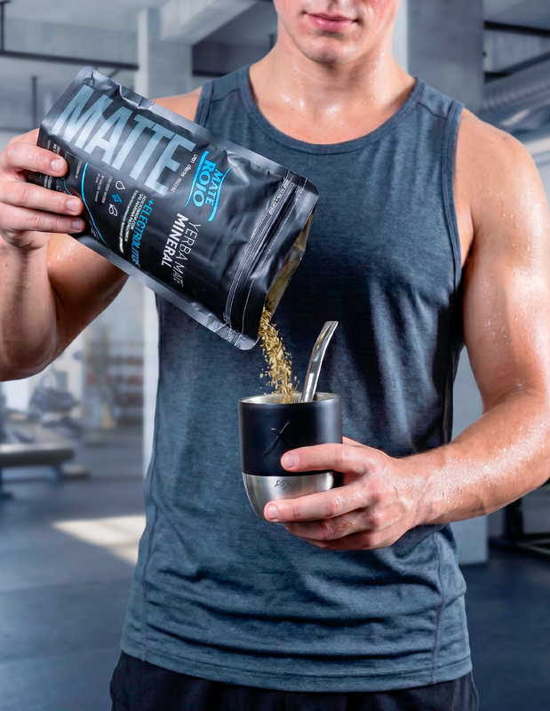 Cebando mate con Yerba Mate Mineral MATTE