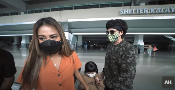 Atta Halilintar jemput sang kekasih, Aurel Hermansyah di bandara