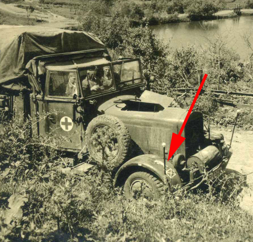 ROT KREUZ LKW - KENNUNG 24.Inf. Div. - Eisbär - 
