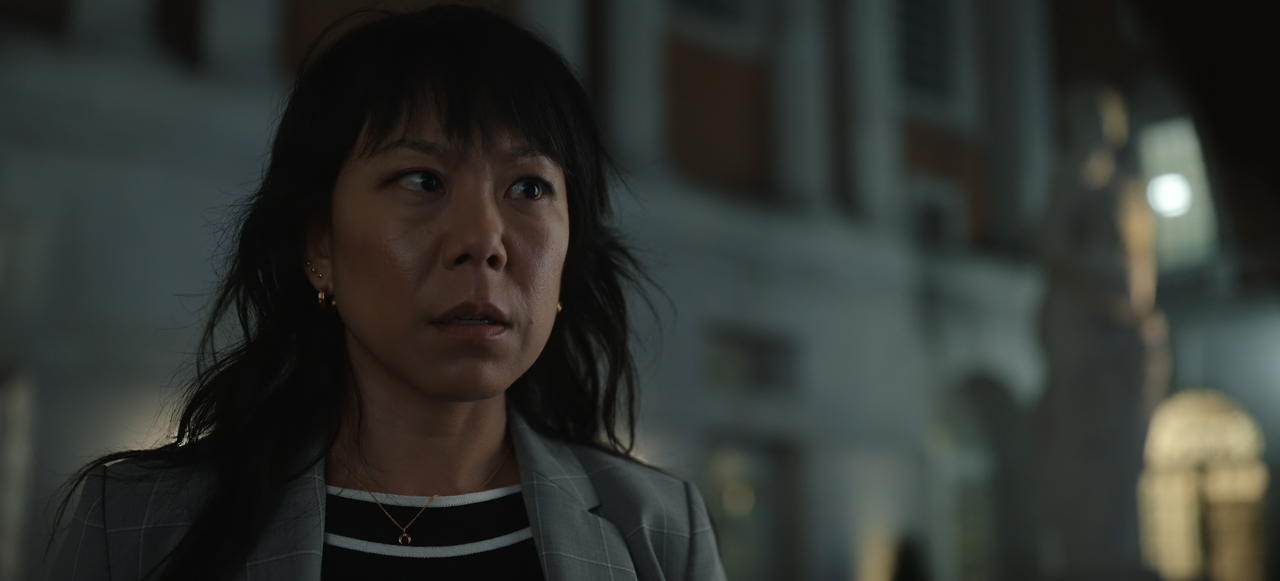 The.Diplomat.S02E01.When.a.Stranger.Calls.2160p.10bit.NF.WEB-DL.DDP5.1.HEVC-Vyndros.mkv_snapshot_06.