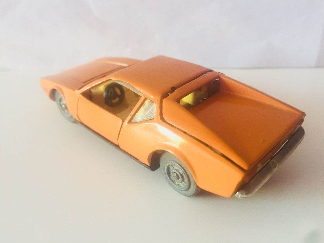 B20A8CEC-2F4E-414B-8C62-668A0BFEF9A1