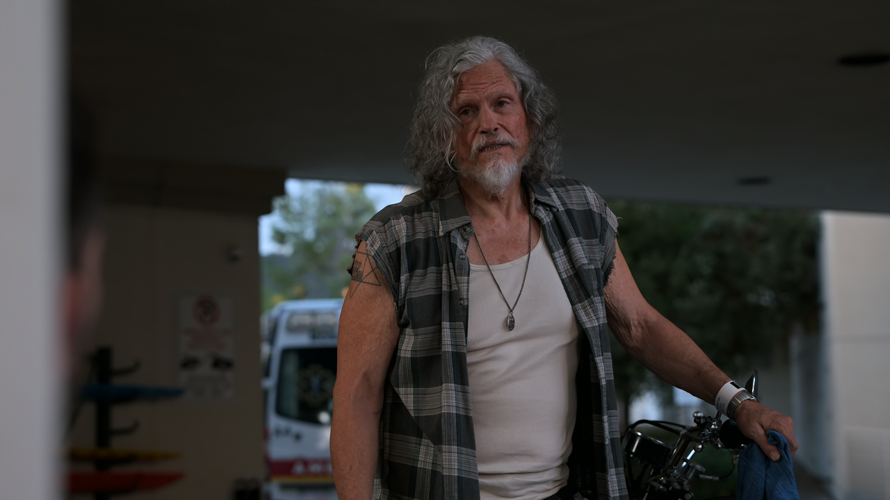 The Pitt S02E14 8 00 P M 2160p 10bit AMZN WEB DL DDP5 1 HEVC Vyndros mkv snapshot 34 48 2026 05 18